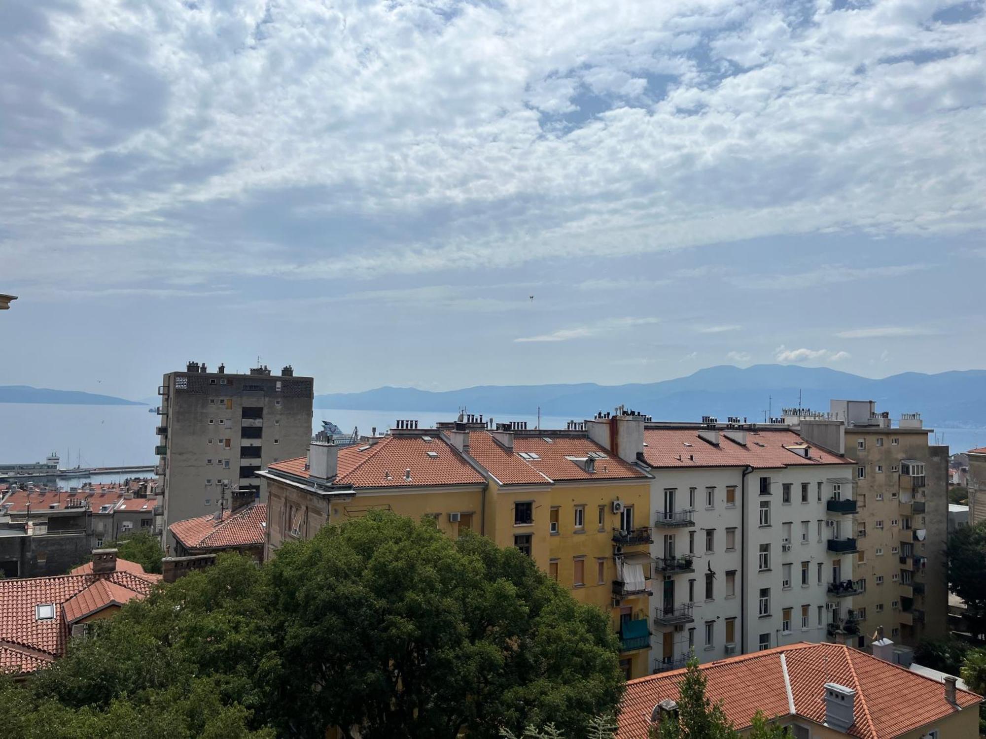 Jadabell 1 & 2 With Sea View Apartment Rijeka Bagian luar foto